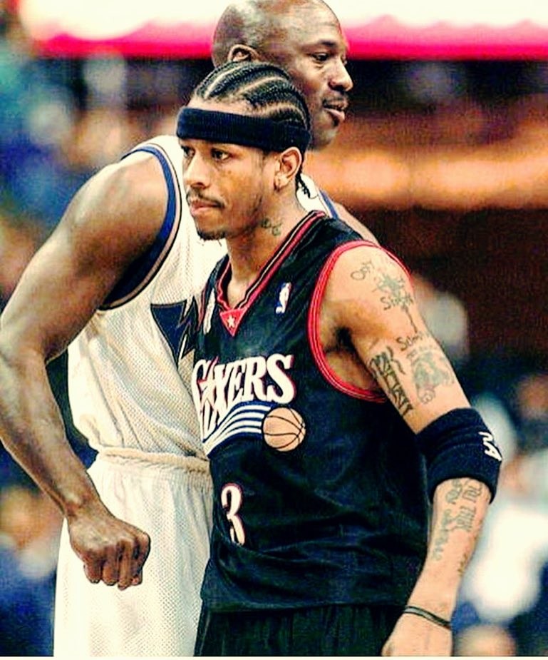 马奎尔：建议废除大部分VAR干预，保留门线技术和越位判罚（马奎尔呼吁取消大部分VAR介入，仅保留门线技术与越位判定）