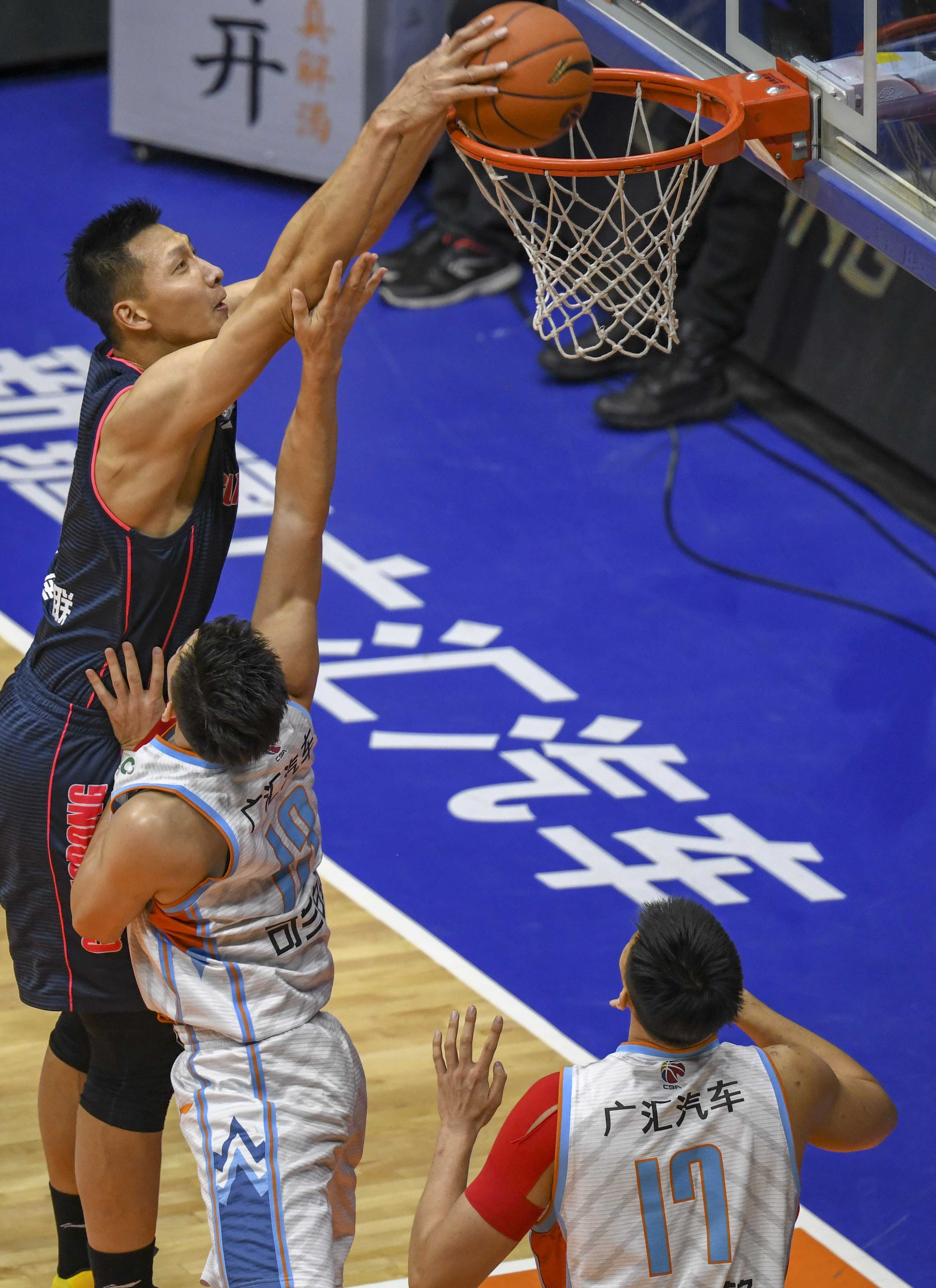 德天空：虽然桑乔愿意把薪水减半，但多特对签下他仍存疑虑（德天空：桑乔愿降薪五成 多特对签回仍显犹豫）