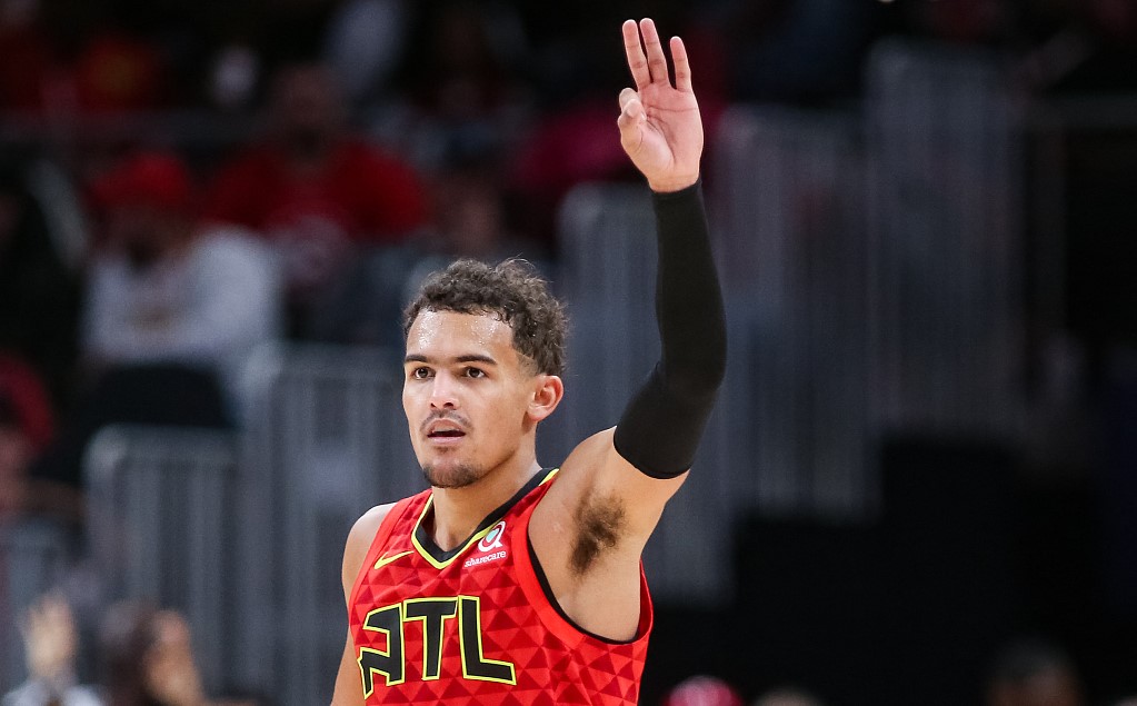 西甲前瞻：塞维利亚遭遇联赛三连败，奥萨苏纳客场战绩惨淡（西甲前瞻：塞维利亚陷三连败低潮，奥萨苏纳客场疲软）