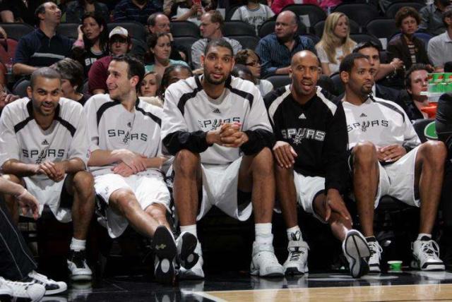 世体：阿尔瓦雷斯缺席马竞今日训练，奥布拉克的状态也存疑（世体：阿尔瓦雷斯未参加马竞今日训练，奥布拉克状态同样成疑）