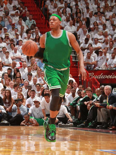 利兹联主帅：战胜蓝军让球队重获信心，利物浦能拿到欧冠席位（利兹联主帅：击败蓝军重振士气，利物浦有望锁定欧冠名额）